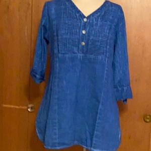 Parsley & Sage size Med. denim blue shirt